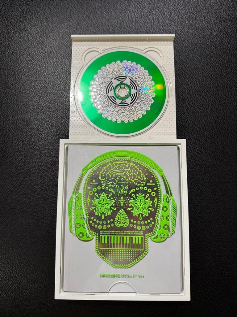 [USED] BIGBANG SPECIAL EDITION CD+Book+Card Import