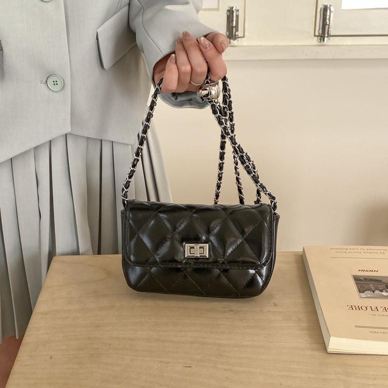 IELGY Ladies Chain Bag Fashionable All-Match Commuter Crossbody Square Bag