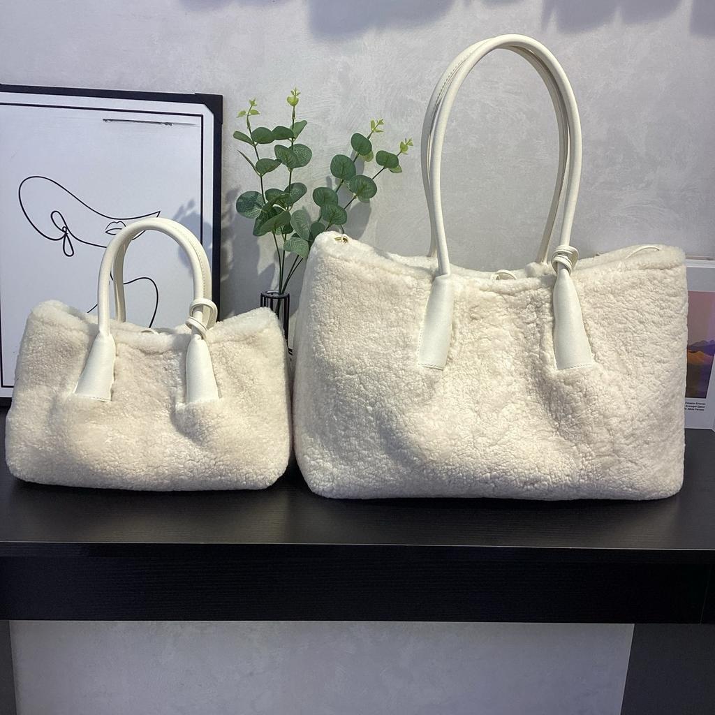 Large Capacity Simple Winter Women's Bag 2025 New Trendy Fashion Handbag One-shoulder Wool Foreign Style Tote Bag
