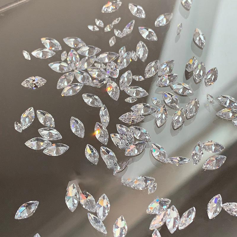 10Pcs White Shiny Small Size Nail Charms Zircon Decorations Super Sparkling Horse Eye Square Pointed Bottom Bare Zircon Diamonds