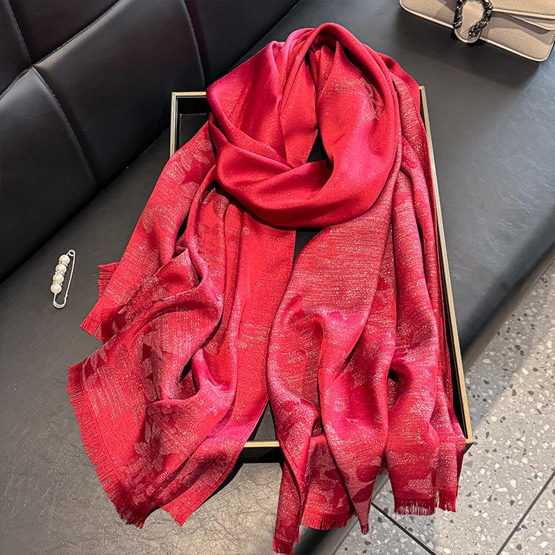 

Золотой шелк Тенсел Хлопок Шелковый шарф Женская мода Универсальный Имитация шелка Тонкий Длинный шарф с бабочками Пляжный шарф Шарф красный