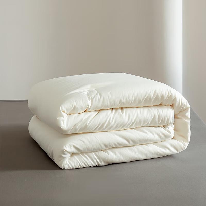 BEYOND All-Season 100% Cotton Soy Fiber Quilt