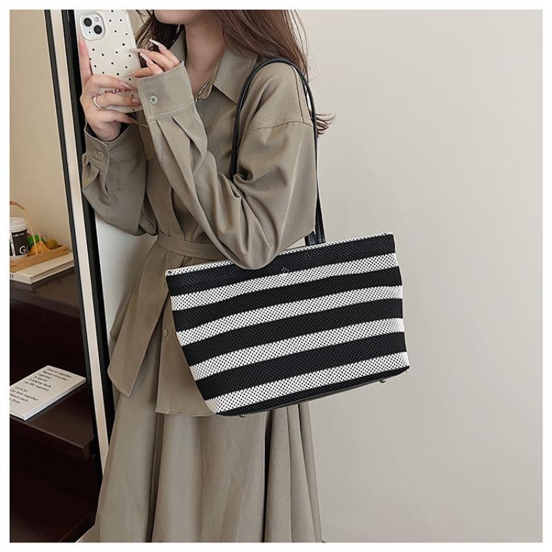 Fashion Commuter Large-capacity Bag Women's New Striped Shoulder Bag Casual Contrasting Color Portable Tote Bag