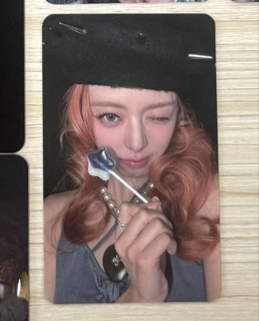 

[USED] ITZY Yuna GWBG fansshop limited edition trading card