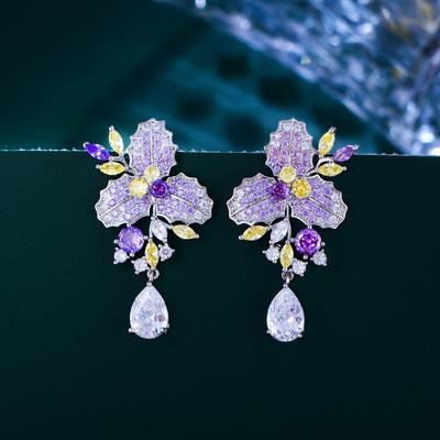 Französische Ohrringe mit leichtem Luxus, Temperament, Designgefühl, Blume, Vollbesetzt mit Diamanten, Tropfenform, Heller Zirkon, Ohrschmuck