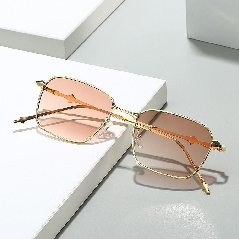 

1pc Retro Rectangle Sunglasses for Women Men Trendy Metal Frame Punk Sun Glasses Vintage Travel Shades UV400 Hip Hop Eyewear чёрный