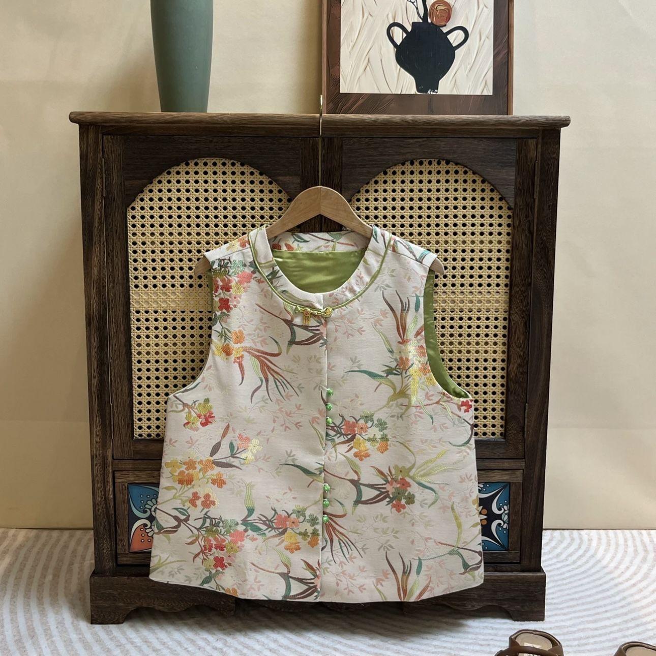 

Весна и осень 2025, новый брокадовый жаккардовый жилет в стиле ретро с круглым вырезом 3XL (recommended 138-75kg)