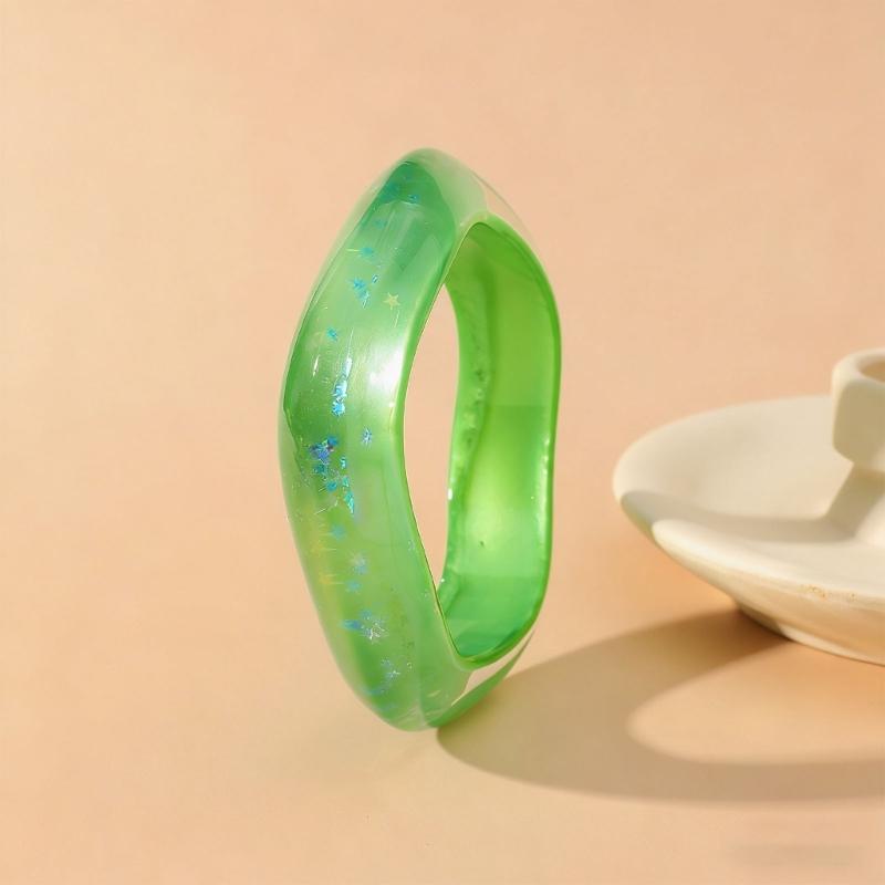 Stylish Oversized Colorful Bracelet Trendy Eye Catching Sparkling Star Pattern Resin Bangle Jewelry For Women