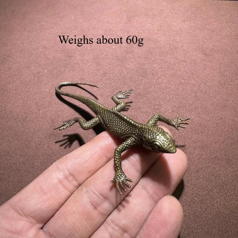

Vintage Ornament Brass Lizard Play Tea Pet Imitate Ancient Solid Miniature Retro Statue Desktop Home Decoration Crafts Gift