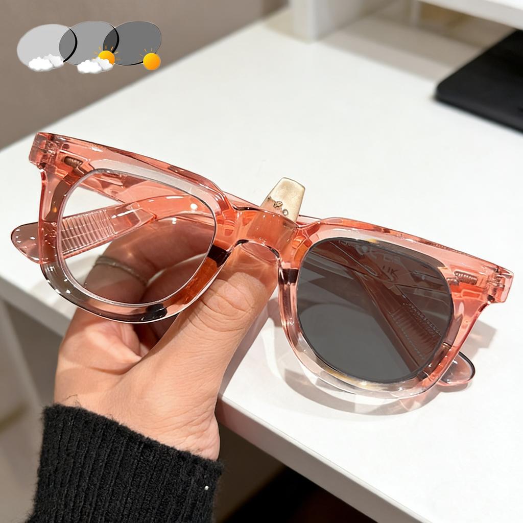 2026 New Fashionable HD Luxury Photochromic Women's Reading Glasses Retro Neutral Square Frame Anti Blue Light Glasses