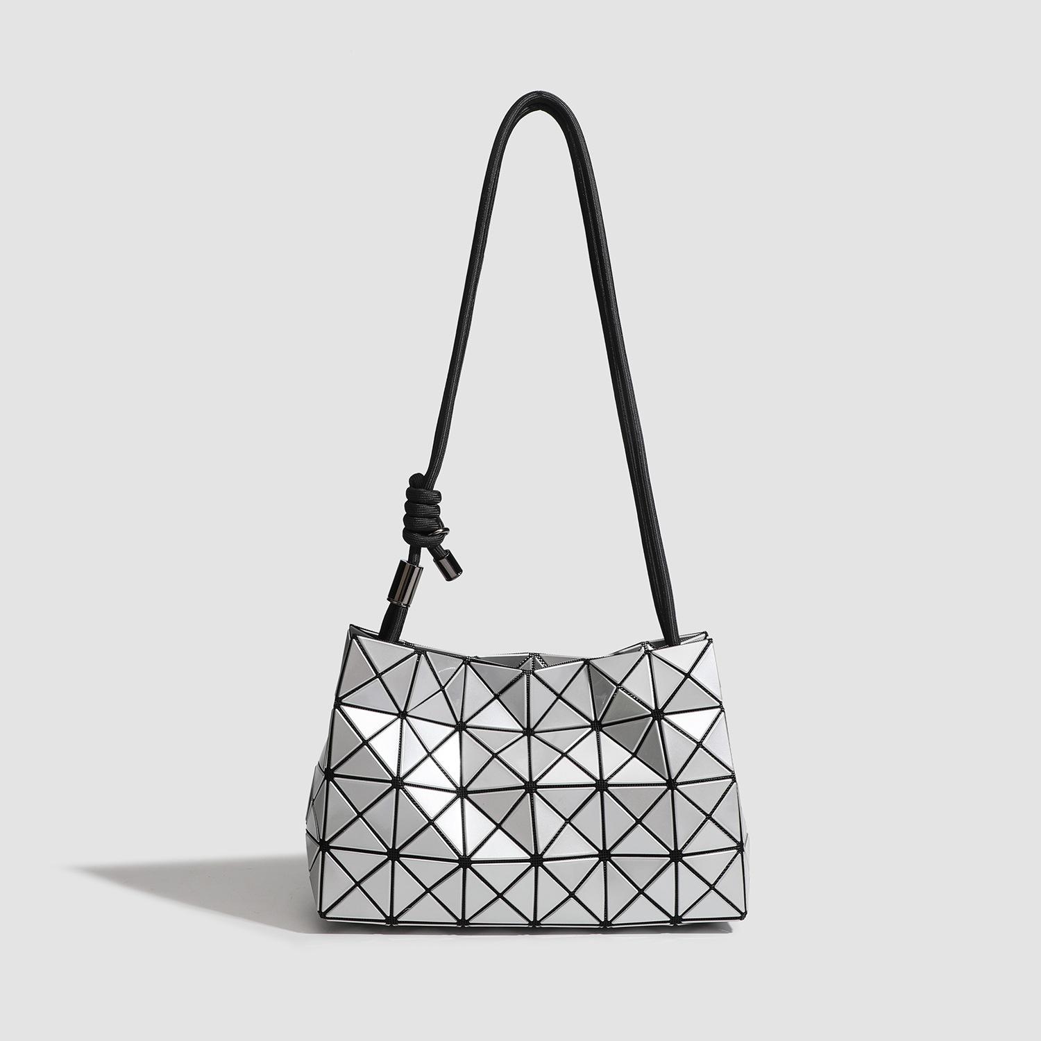 

Геометрична Діагональна Мала Квадратна Сумка На Шнурку Сумка Бостон Проста Ромбоподібна Клітинка Сумка Відро На Одне Плече Сумка Під Пахву Жіноча срібний