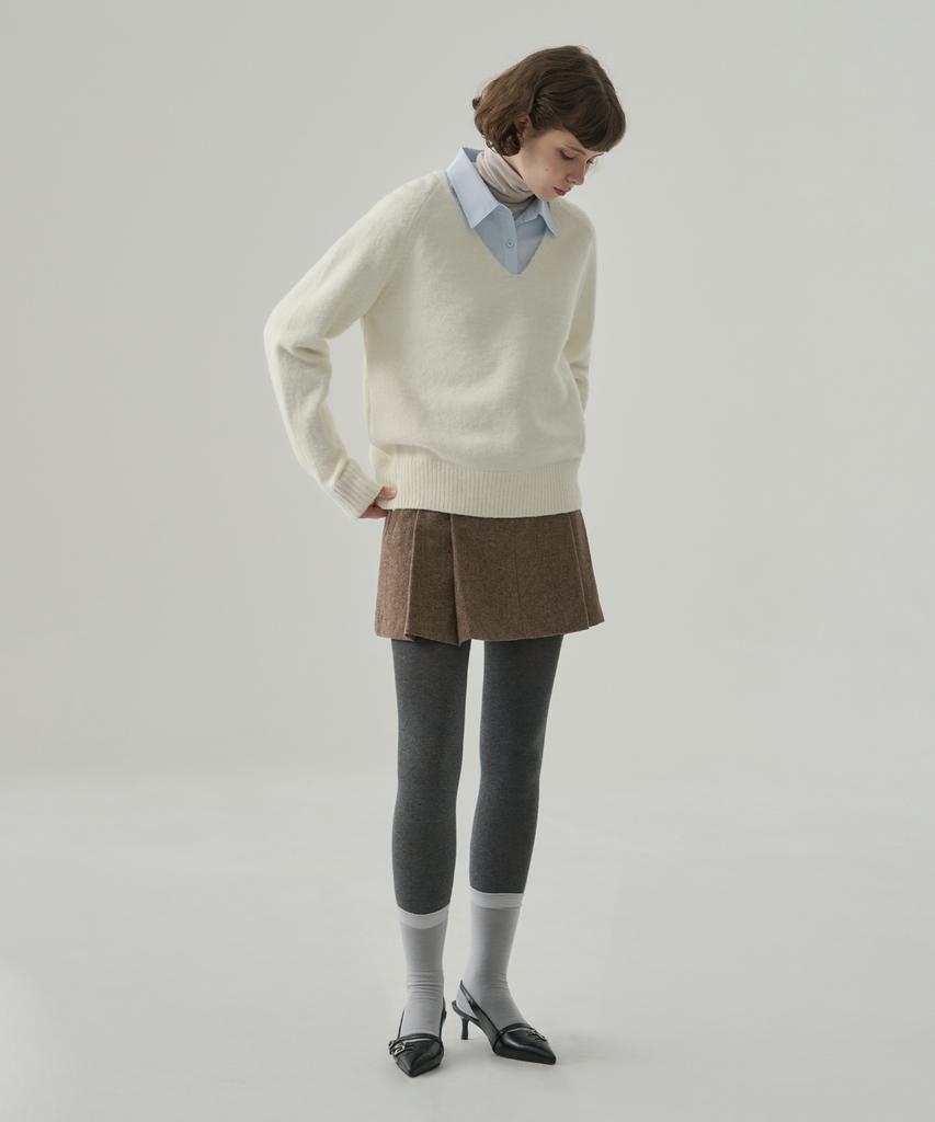 Deuloupisumeon Hairy Wool V-Neck Pullover Knit [Ivory]