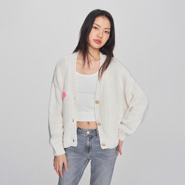 Lee Comfortable V-Neck Textured Brand Badge Short Sweater Women sweater Off-White LWT009176100096A00005