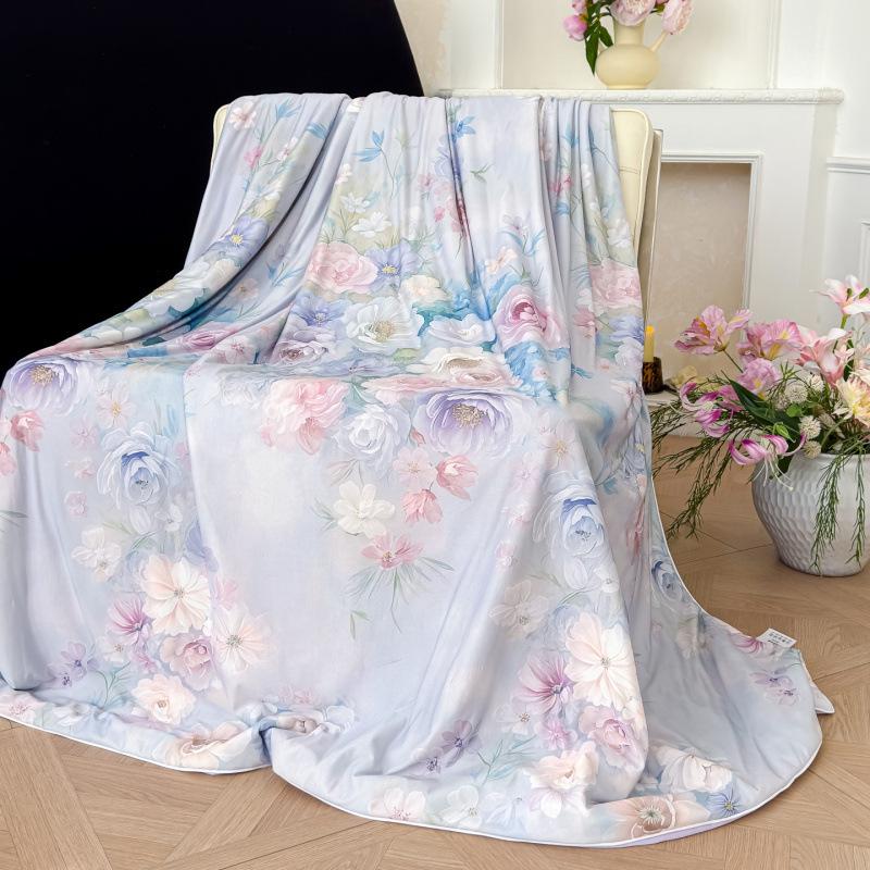 Summer Silk Quilt: Digital Print Floral Air Conditioning Comforter