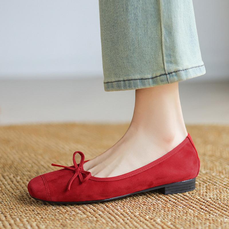 New fashionable low-heeled flat-soled single shoes, comfortable and soft casual single shoes, women's shallow mouth beef tendon sole, large size cowh
