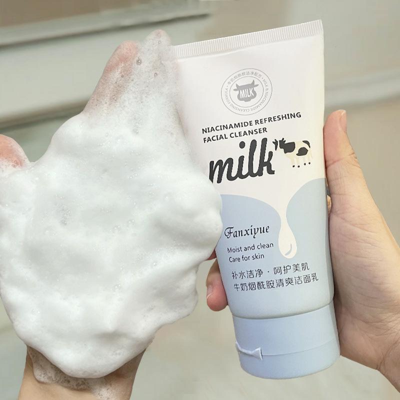 Fanxiyue Milk Niacinamide Refreshing Foaming Facial Cleanser Moisturizing Hydrating 150g