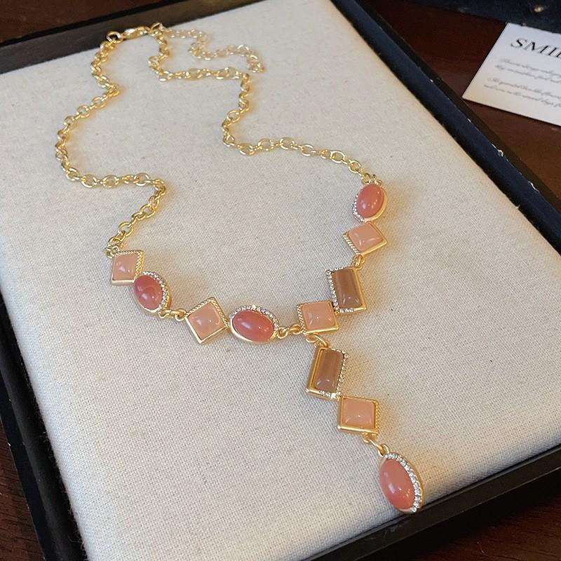 Vintage square splicing diamond necklace set, court style exquisite collarbone chain, medieval vintage cross-border jewelry