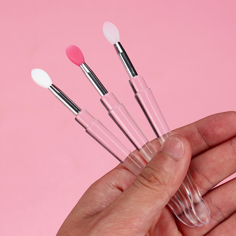 Portable Mini Lip Brush with Soft Bristles, Dustproof Cover, Non-Disposable Lipstick and Lip Mask Applicator.