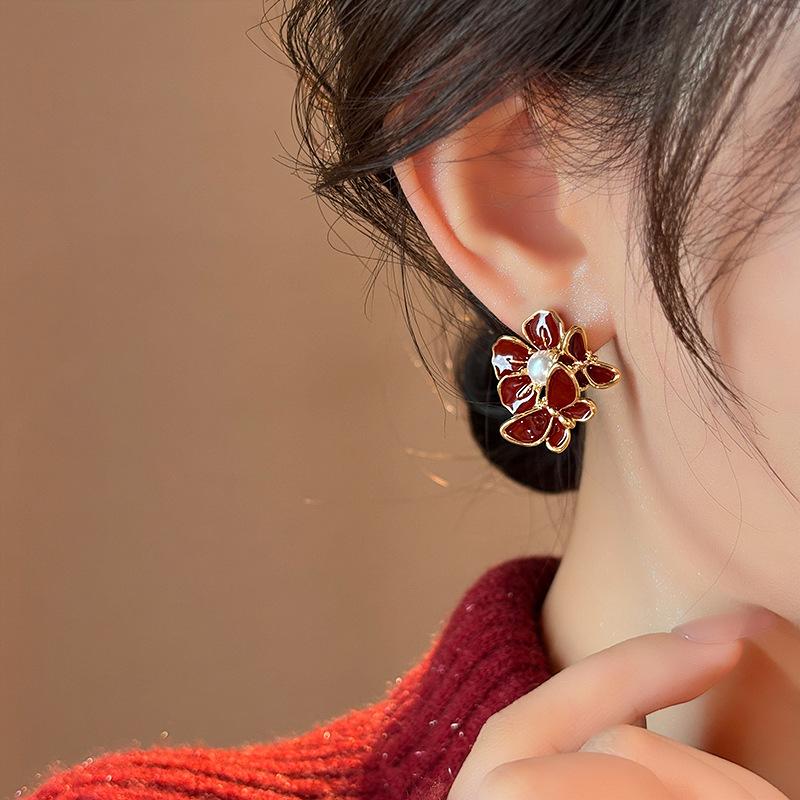 Korea Style Butterfly Flower Shape Red Enamel Stud Earrings for Women Party Cute Lovely Elegent Pearl Vintage Earrings Jewelry