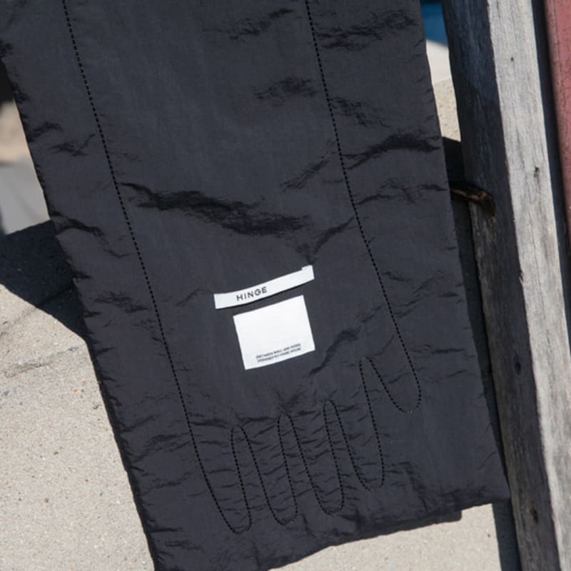 HINGE PADDED HUG MUFFLER / BLACK