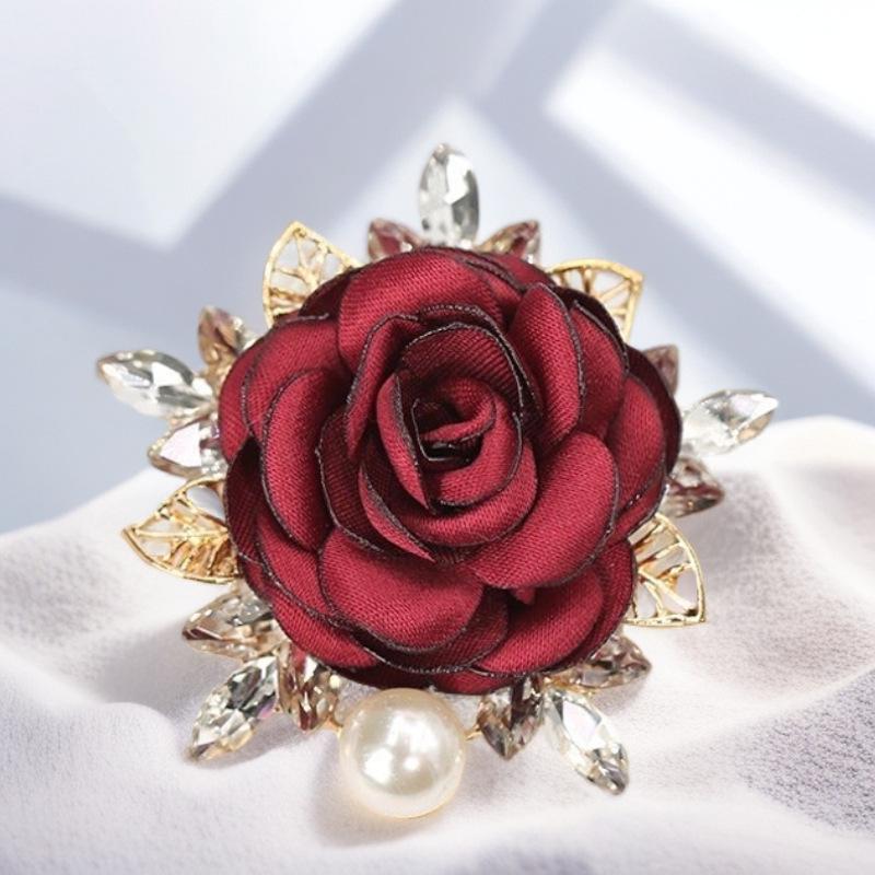 Exquisite Rhinestone Flower Brooch: Versatile Women's Suit & Evening Dress Pin