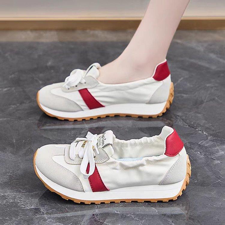 Canvas shoes women's autumn 2025 new soft-soled lightweight German training shoes versatile showing feet small casual white shoes