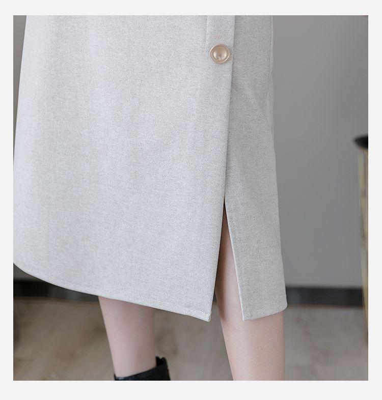 Black A-line Woolen Skirt: Hip-Hugging Design for Pear-shaped Figures, Thick Material for Autumn/Winter 2025, Mid-length.