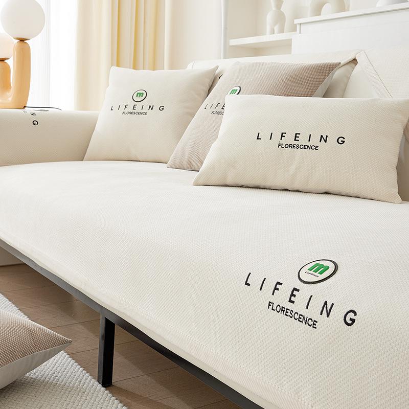 

Premium Chenille Sofa Cushion Non-Slip Four Seasons Universal Simple Fashion Sofa Cover Towel Soft Comfortable 70*70cm