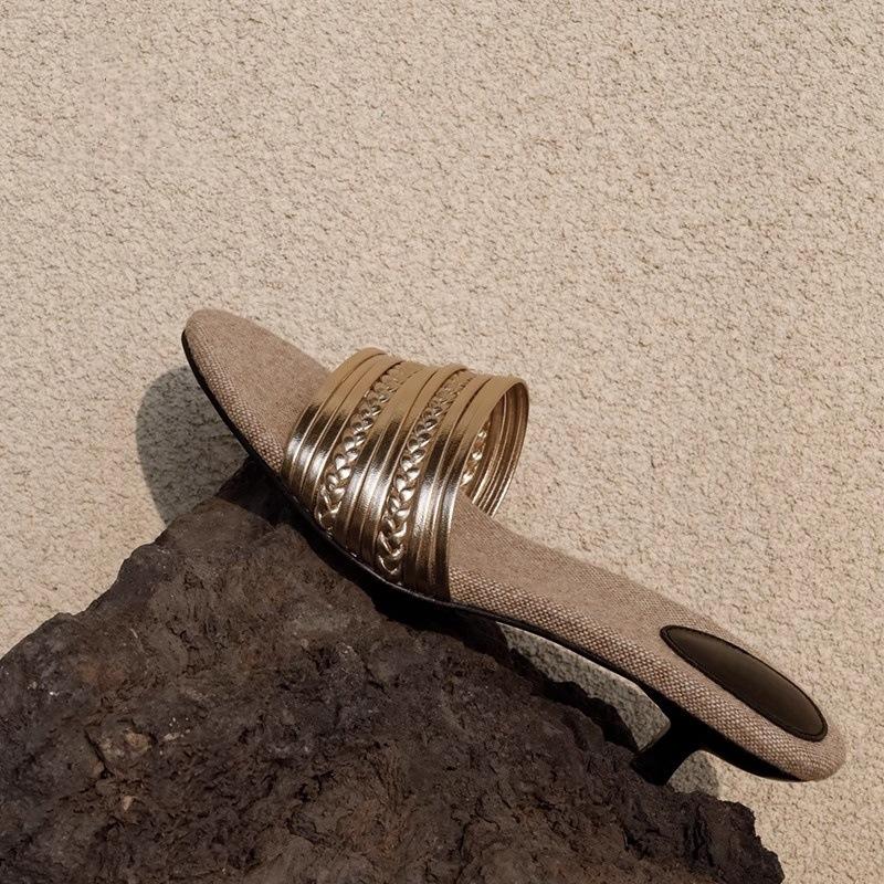 

Fashion Women s Low Heel Shoes 2025 Summer Fashion Vintage Slip on One Word Slippers Outdoor Lightweight Comfortable Non Slip Sandals 35 хаки