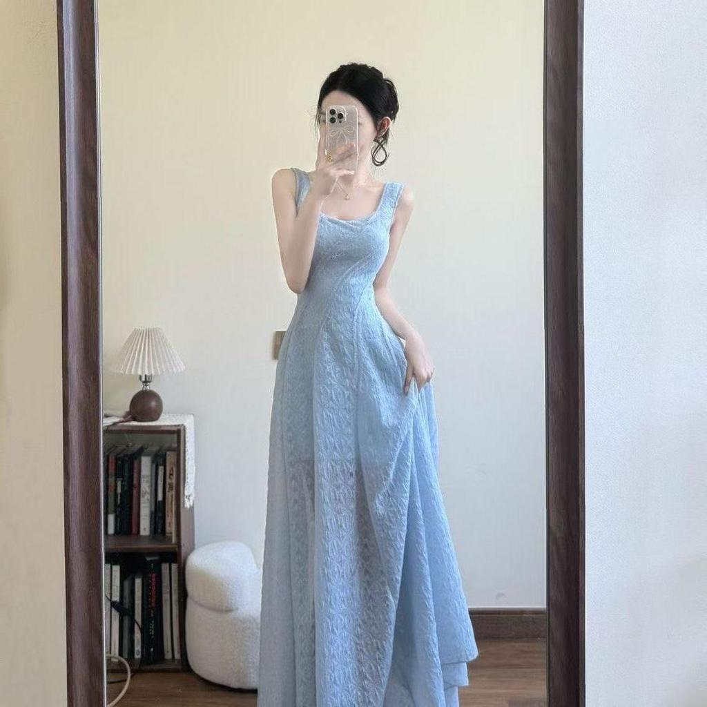 Elegantes Damen Strandkleid in Französisch Blau mit Spaghettiträgern und quadratischem Ausschnitt