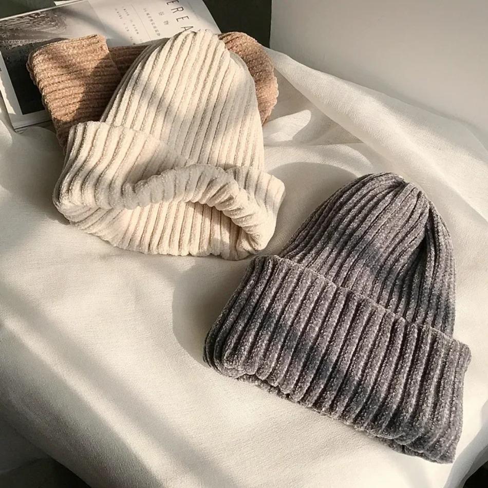 Autumn Winter Fashion Classic Beanie Hats Women Thicker Fur Pom Ball Knitted Cap Girls Fleece-lined Warm Pullover Skullies