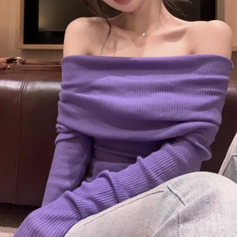 Black One-word Shoulder Top, Women's Off-the-shoulder Design Sense, Autumn New Slim-fit Temperament, Long-sleeved Knitted Sweater Inside