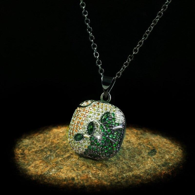 Leaf Pendant Necklace Short Chain 