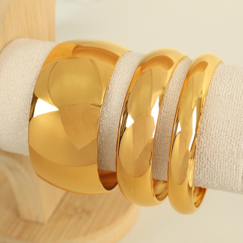 Fashion Titanium Steel Metal Texture Couple Bracelet Bracelet, Large Glossy Exaggerated Design, High-End Women'S Jewelry