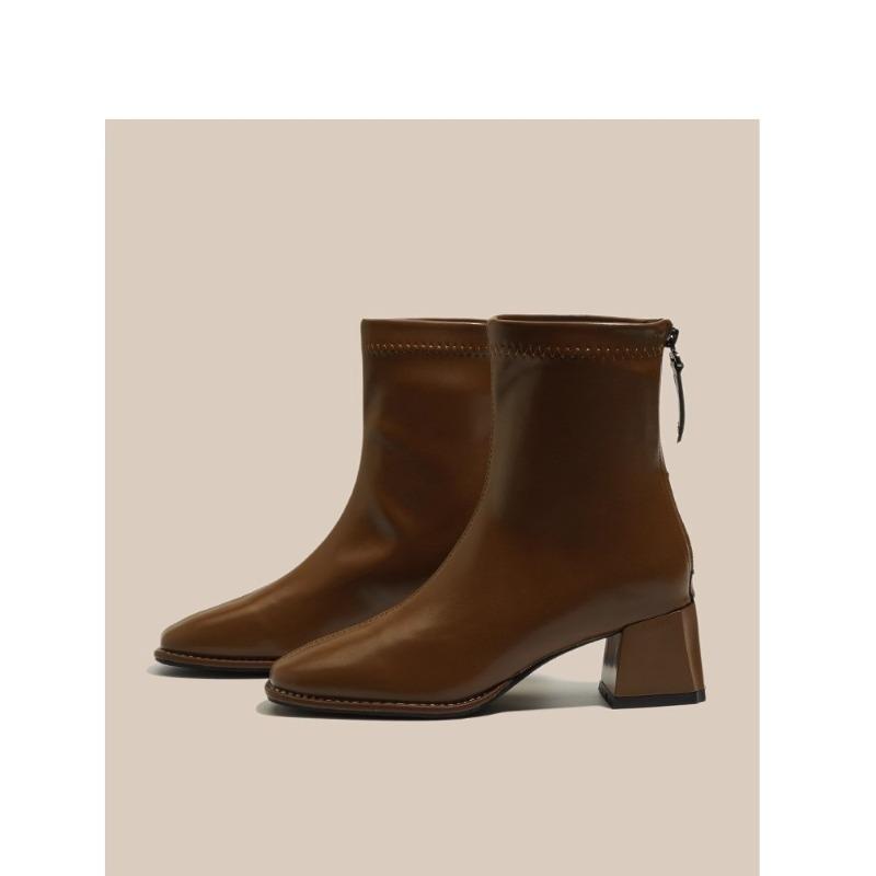 Fashion 2025 New British Retro Style Square Toe Women Show Skinny Block Heel Versatile Soft Leather Booties