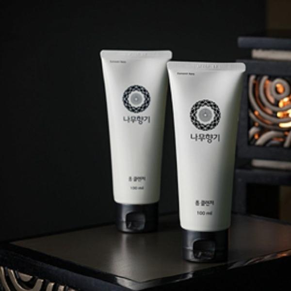 Woody Scent Foam Cleanser 100ml x 1 (WA43128)