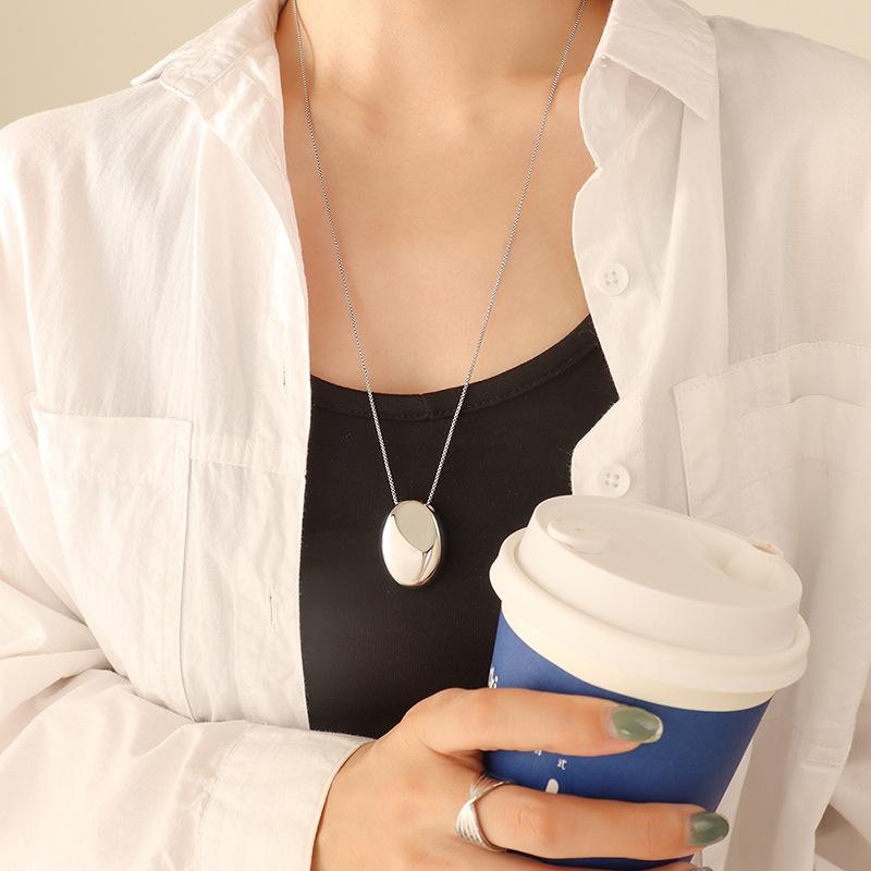Style Simple And Versatile Literary And Retro Geometric Oval Pendant Necklace Titanium Steel Gold-Plated Temperament Jewelry
