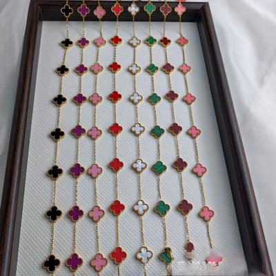 18K10 Blume vierblättriges Kleeblatt Halskette leichter Luxus nicht verblassender Titanstahl zehn Blumen Halskette Damenmode Schlüsselbeinkette