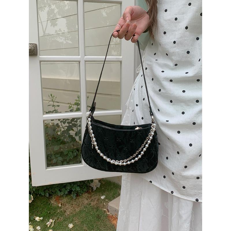 Spring and Summer New Bag Pearl Chain Bag Sweet and Cute Underarm Bag Fashionable One-shoulder Crossbody Commuting Bag for Women