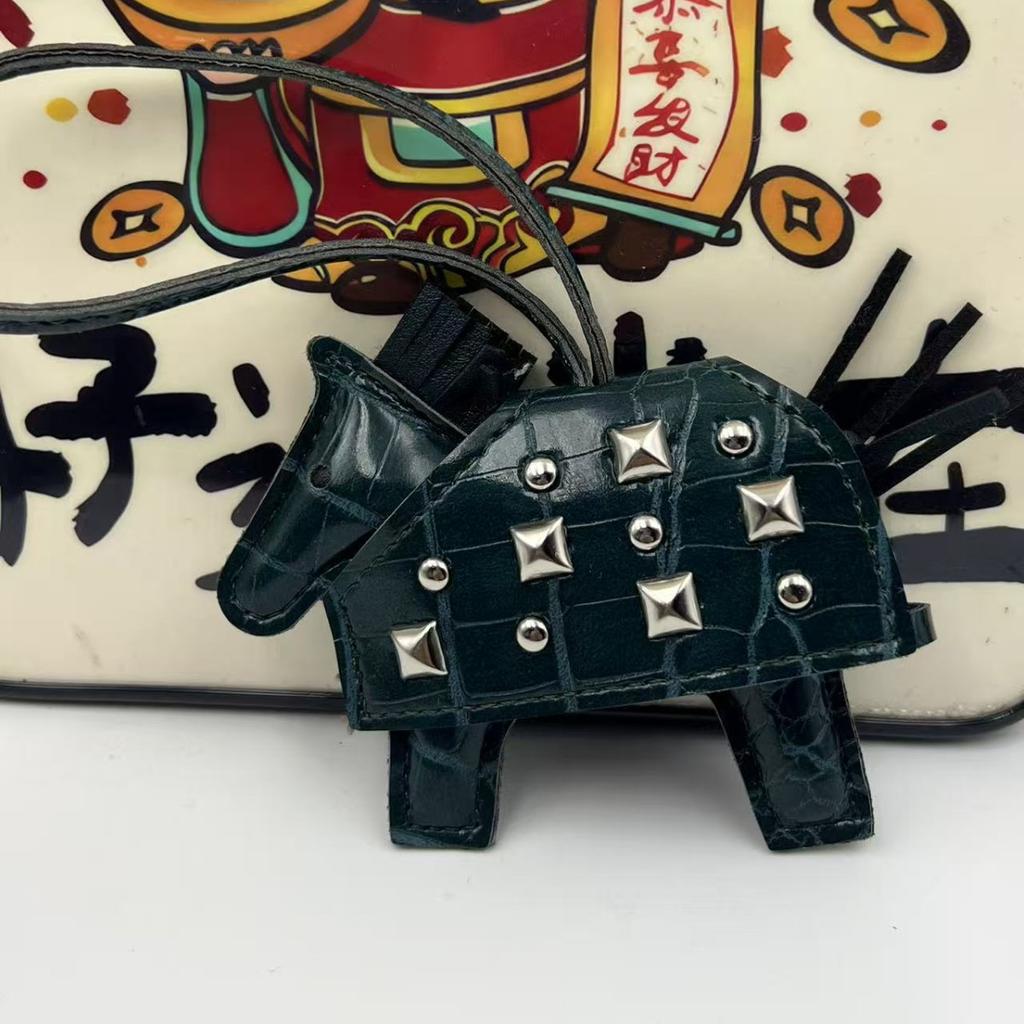 Fashion Silver Rivets Horse Bag Charm Accessories Hand Sewn Pu Leather Foal Pendant Bag Accessory