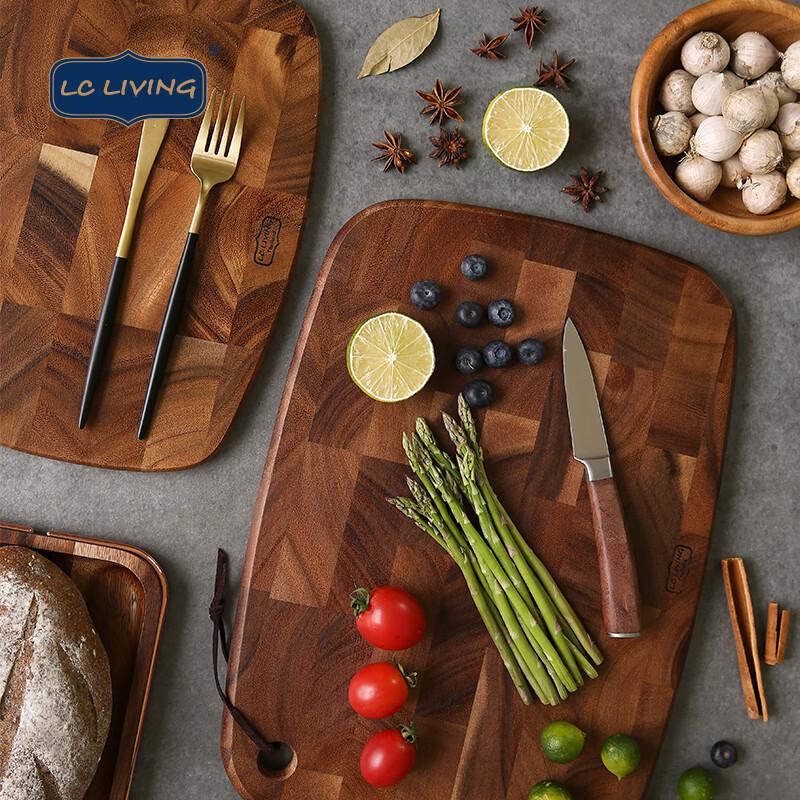LC LIVING Acacia Wood Oval Hanging Cutting Board