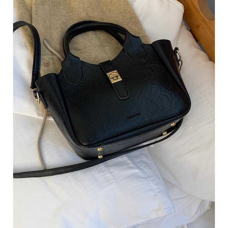 Retro Niche Portable Vegetable Basket Bag Women's 2025 New Trendy Fashion Korean Small Tote Bag Simple Messenger Bag