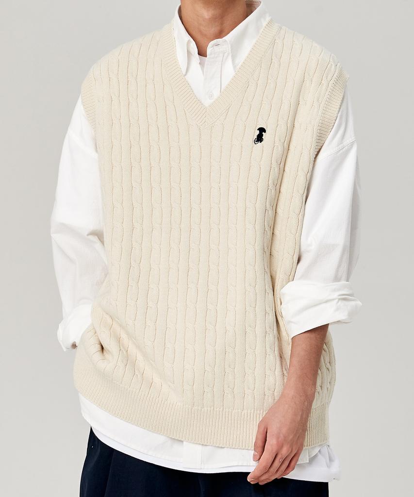 Takeasy Cable Smolaku Knit Vest (Ivory)