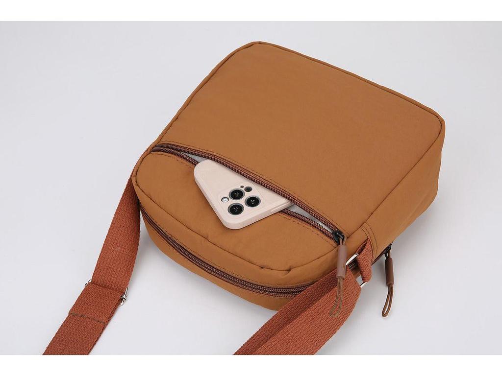 Women's Multi-functional Crossbody Bag: Fashionable, Layered, Casual Handbag and Shoulder Bag for Everyday Use