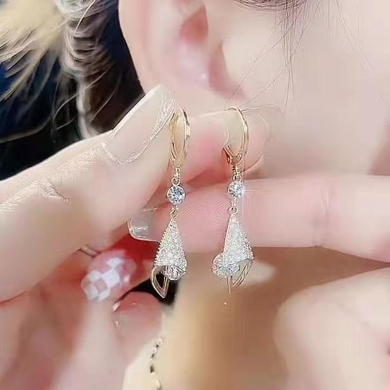 2022 Trendy Douyin Style Shiny Ear Cuff - Exquisite Niche Design with High-End Appeal