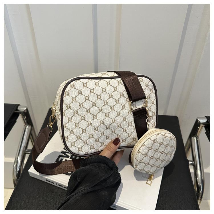 Simple Texture 2025 New Simple Casual Small Hanging Bag Two-piece Set Oblique Span Shoulder Small Square Women's Bag