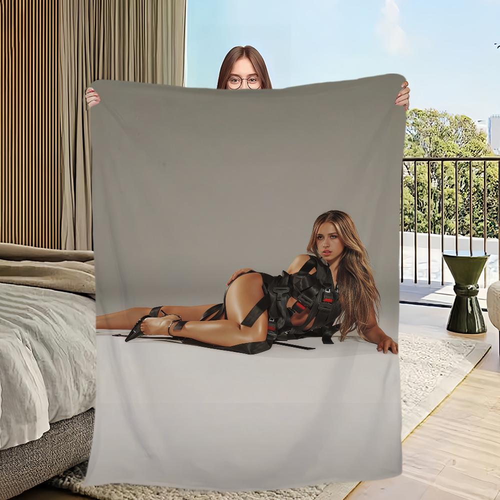 T-Tate McRae So Close to What Blanket Flannel warm comfort soft plush blanket For Picnic Beds Sofas Homes And Bedrooms