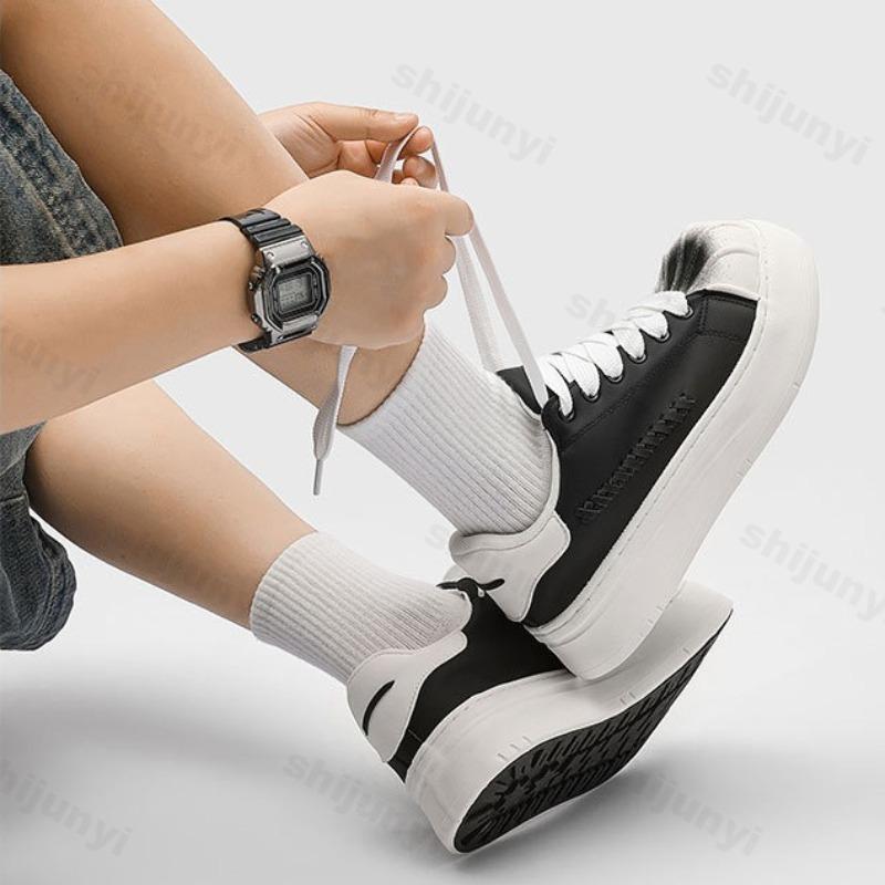 Fashion 2025 New Low Top Fashion Trend Casual Thick Soled Sports Shoes for Men Comfortable Niche Design Non Slip Lace Up Chunky sneakers