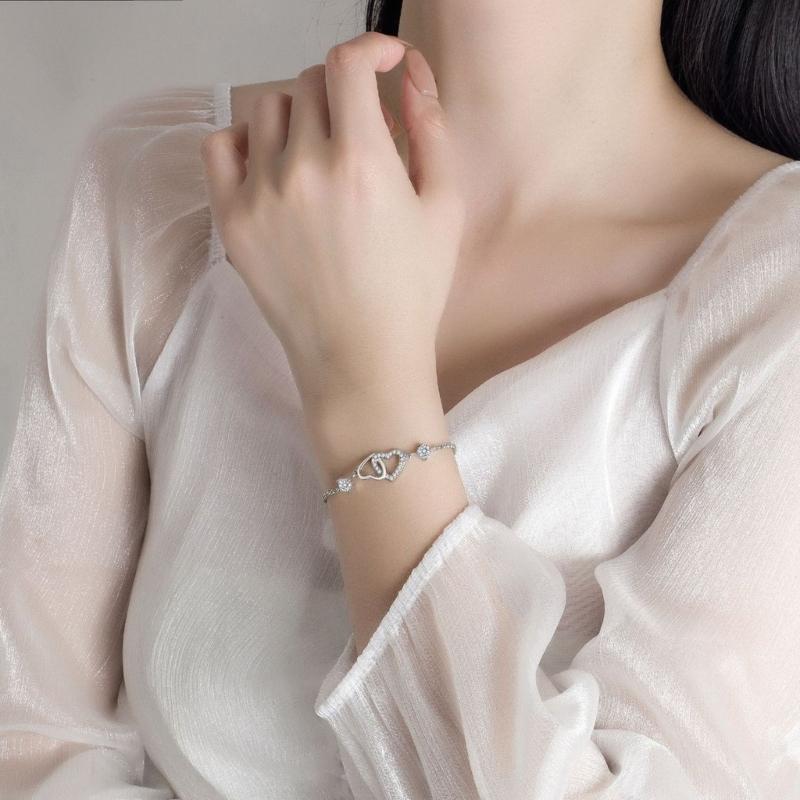 Zircon Double Heart Charm Bracelet Fashionable Party Accessories Jewelry for Sensitive Skin Versatile Women Accessory
