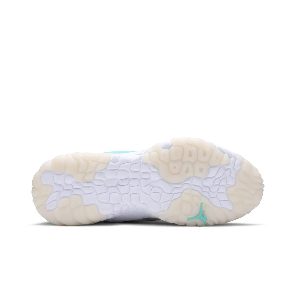 Air Jordan Delta 2 'Platinum Grape Ice' (Unisex) Platinum Tint / White / Particle Grey / Dark Smoke Grey Casual Shoes CV8121 002